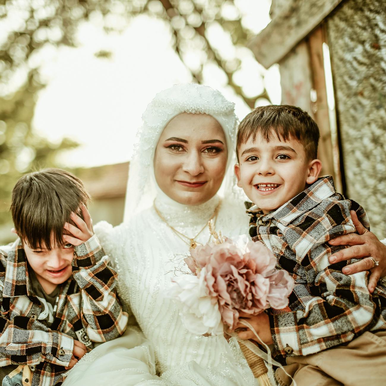 Communication Strategies in Surrogacy Relationships.