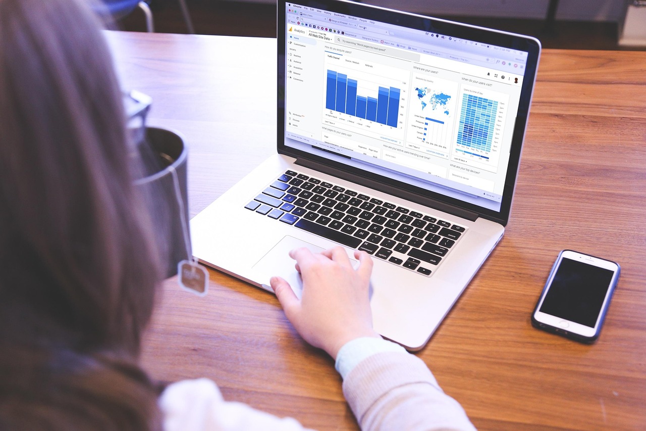 Leveraging Data Analytics in Sports Marketing