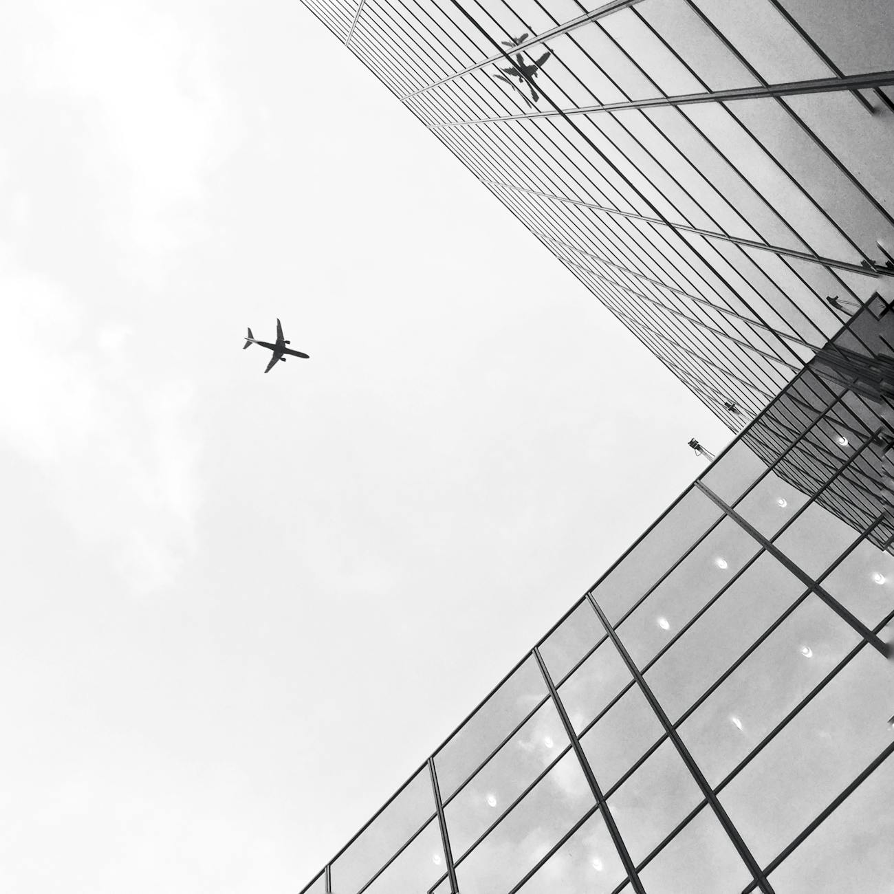 Leadership and Team Management in Aviation Projects