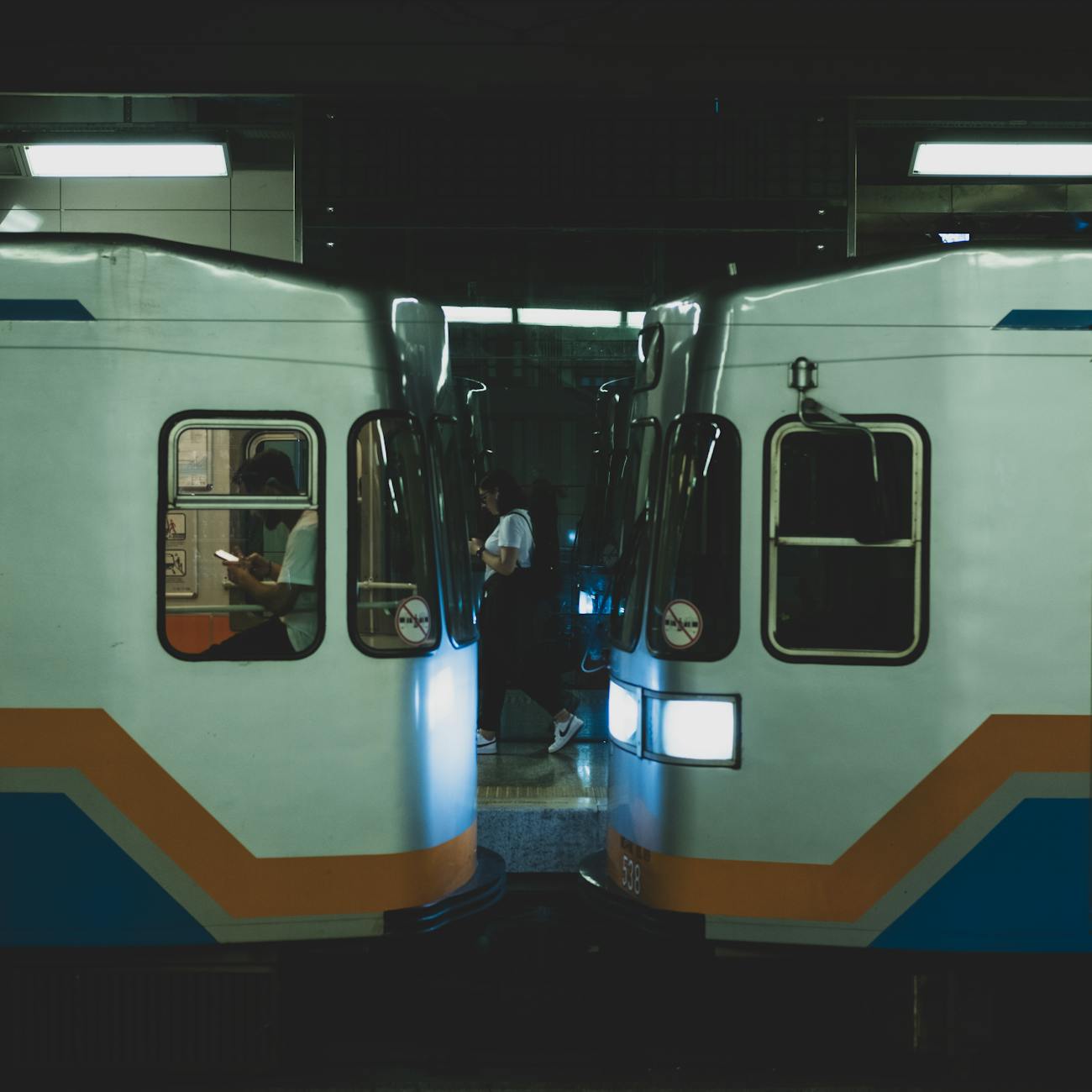 Maintaining cleanliness and order in train station retail areas