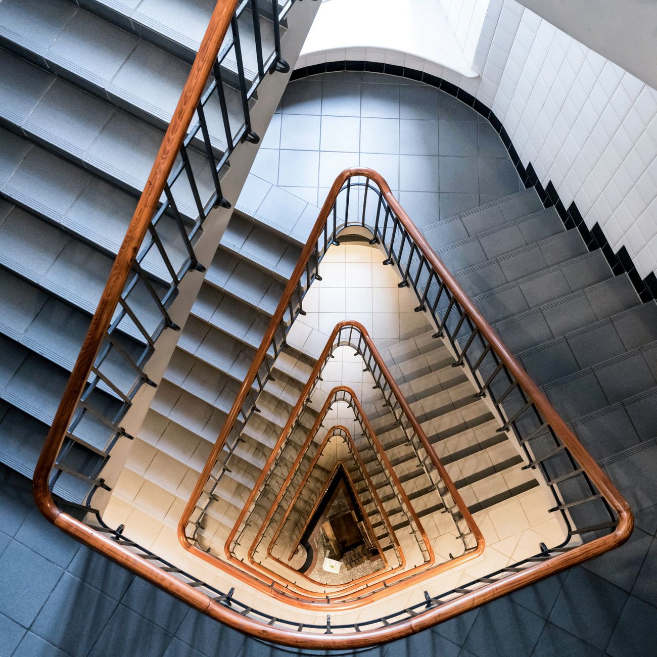 Leadership and Management in Cultural Organizations