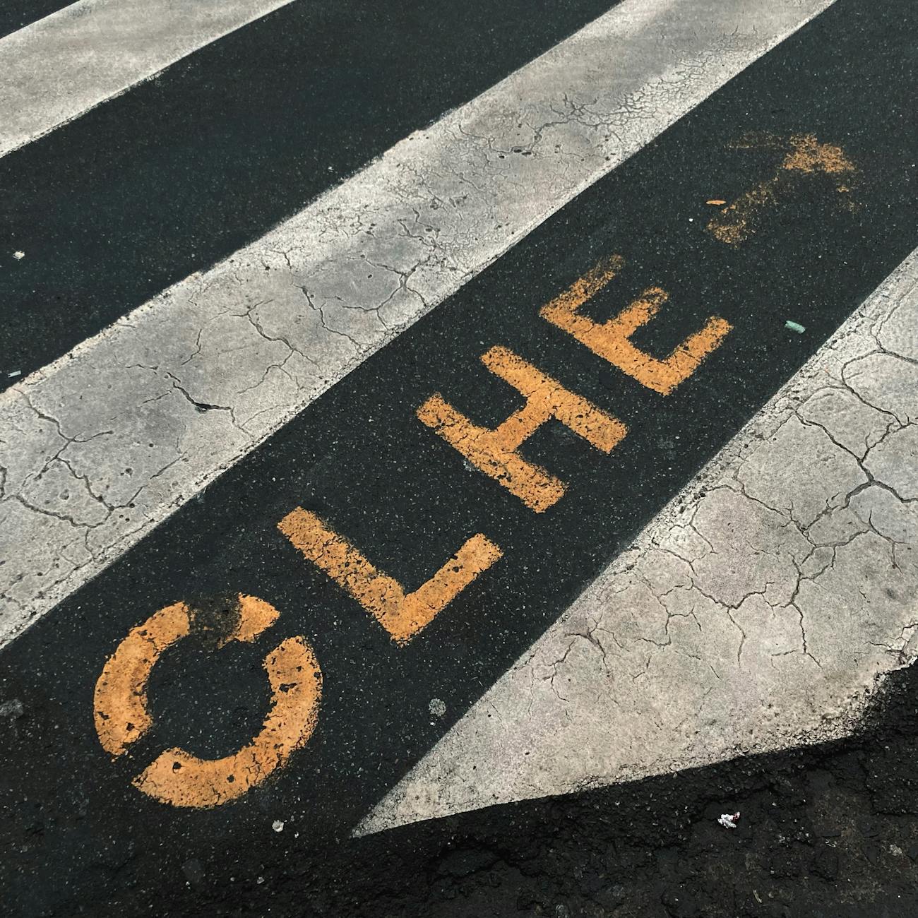 Leadership and Decision Making in Crisis